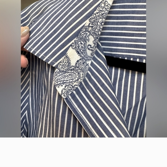 Talbots | Blue & White Stripe Button Down Wrinkle Resistant Blouse Size 12 - Picture 3 of 4